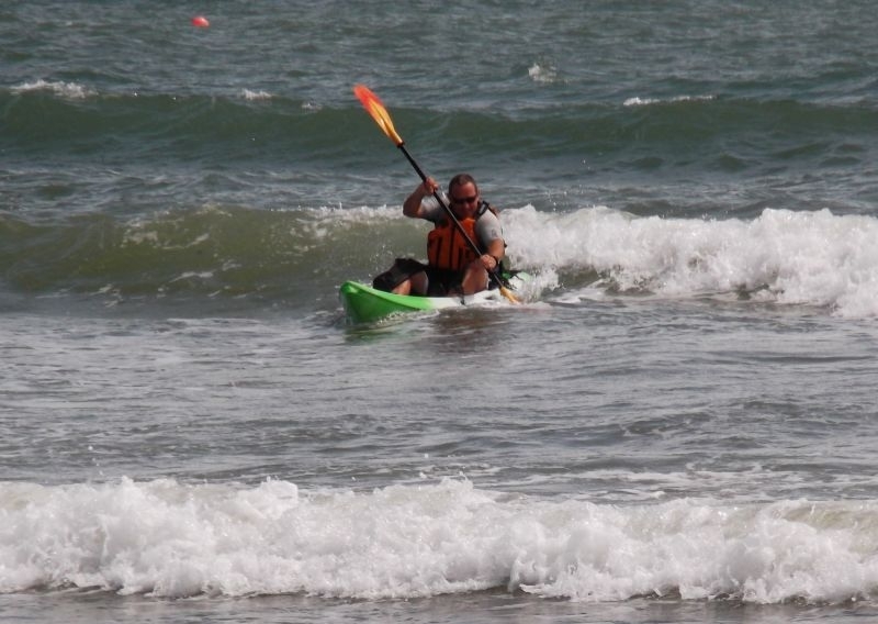 August wave kayaking (5)