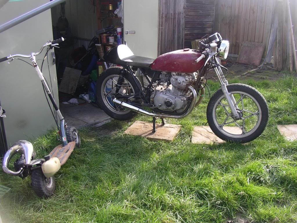 this is my project 1979 suzuki GS 425 E cafe racer project 